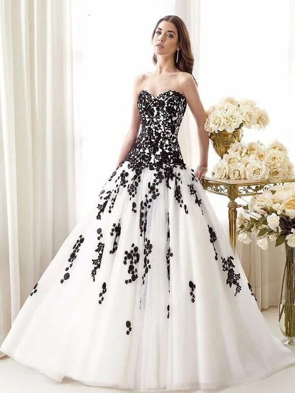 Black Wedding Dresses Tulle Princess Silhouette Sleeveless Low Rise Waist Lace Court Train Bridal Dress Boho Wedding Gown