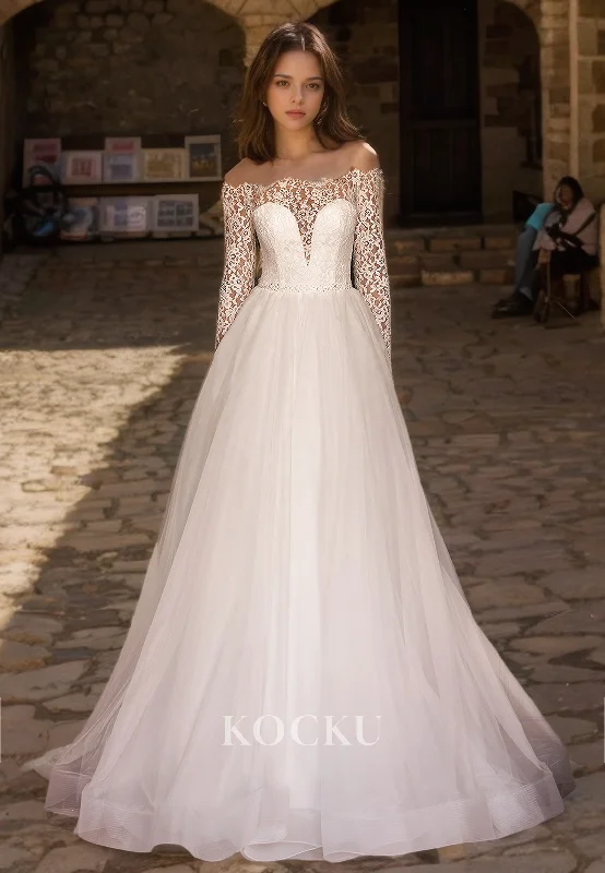 Tube Top Long Sleeves A-Line Sweep Train Pleated Lace Wedding Dress with Appliques Bridal Gowns Full Length Gown