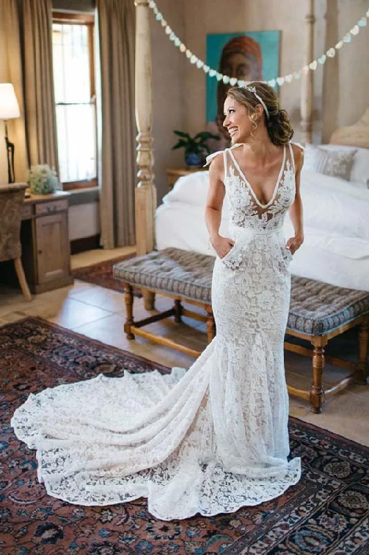 Gorgeous V Neck Sleeveless Court Train Backless Lace Appliques Wedding Dresses Beaded Lace Wedding